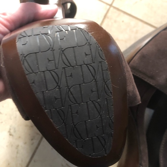 Diane Von Furstenberg DVF Brown Suede Leather Pumps 8M - Picture 4 of 7